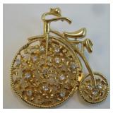 Fashion Bicycle Scarf Clip