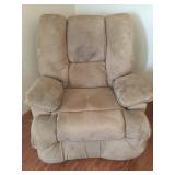 JC Penney Electric Recliner - Works