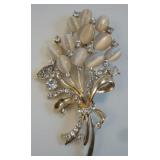 Vintage Fashion Brooch - Pin
