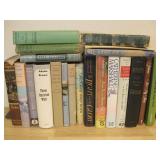 Collection Vintage Novels Pictured