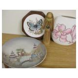 Ceramic & Straw Decor Items Shown Largest 10'