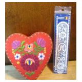 Felt Heart Box & 6' Lace Bookmark