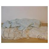 Vintage Doiley's & Linens Largest 31'