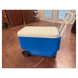 Igloo Rolling Cooler with Handle