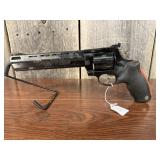 Taurus Raging Bull Revolver 454 Casull