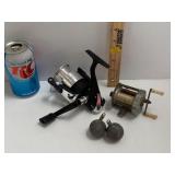 2 FISHING REELS (OCEAN CITY & CAMBRIA EE3000)
