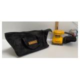 DEWALT PALM GRIP SANDER & BAG