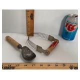 VINTAGE KITCHEN UTENSILS COLLECTIBLES