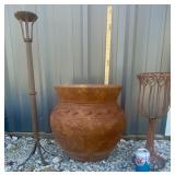 3 PC- GARDEN DECOR/LARGE DETAILED TERRACOTTA PLANT