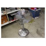 17 ' Fan, Oscilating, Adjustable Height; Stainless