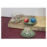 Porcelin Bird's Nest w/eggs; Knick Knack