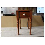 Vintage Victorian Side Table/Nightstand