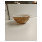 9 in. dia. Pyrex Bowl