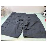LEE mens cargo shorts size 42 black