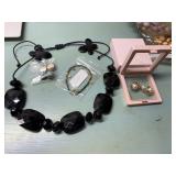 4 Pieces costume jewelry