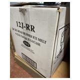 (4) 12lb jugs of road runner ice melt