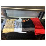 4 pieces Womens size small clothing