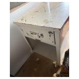 metal table with 1 drawer 24'x22' x 27' tall