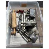 tote / lid 2 universal meat grinders, no 2 & no 3