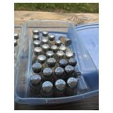 tote / lid pepper shakers 32 total