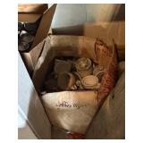 box of coffee cups approx 30