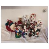 Santa Claus Figurine Collection (Clothtique & More) Santa Claus Figurine Collection (Clothtique & More)