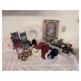 Holiday Craft & Decor Assortment Holiday Craft & Decor Assortment