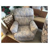 Swivel Paisley Upholstered Reclining La Z Boy Chair Swivel Paisley Upholstered Reclining La Z Boy Chair