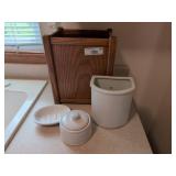 Oak Trash Bin and Bathroom Soap Dish Sets Oak Trash Bin and Bathroom Soap Dish Sets