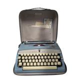 Brother Deluxe Portable Typewriter w/ Case (T)