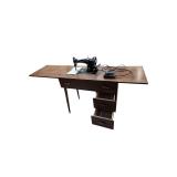 Singer Sewing Machine w/ Folding Cabinet (F)