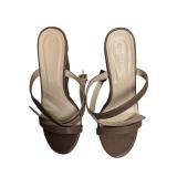 Fashion Nova Brown Quilted Wedges size 9 (C)