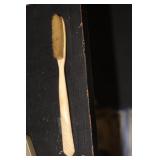 Vintage B o n e Handle Brush