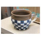 Checker Pottery Mug