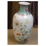 Republic Period Chinese Porcelain Vase
