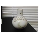 A Handpainted Nippon Vase - Bobbulus Form