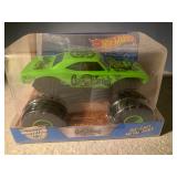 2017 Hot Wheels Monster Jam Gas Monkey Garage Die-cast Metal Truck 
