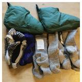 Mens Socks - Wool, Slip Resistant, Warming (7 Pairs Total)