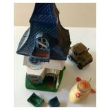 1976 Hasbro Weebles Haunted House Playset