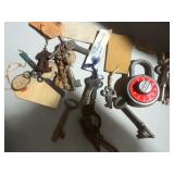 Vintage Collectible Keys & Lock Lot