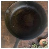 3 Notch Lodge Cast Iron Skillet  (1)