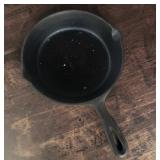 Griswold Iron Mountain Cast Iron Skillet  (1)