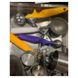 Disher:Portion Scoop & Measuring Lot