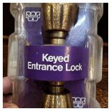 Weiser Keyed Entrance Polished Brass Locks - Lot of 6 (1) Weiser Keyed Entrance Polished Brass Locks - Lot of 6 (1)