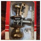 Weiser Lock Keyed Entry Doorknob Sets Lot of 5 (1) Weiser Lock Keyed Entry Doorknob Sets Lot of 5 (1)