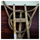 Fifth-Wheel Wagon Steering:Turntable or Circle Iron