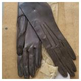 ONeils Brown Kid Leather Ladies Gloves W:Three-Point Stitching Design 