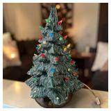 Atlantic Mold Ceramic illuminated Christmas Tree 