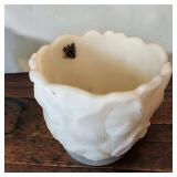 Fenton Water Lily Pattern White Satin Glass Rose Bowl Vase W Scalloped Rim 