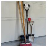 Yard & Cleaning Tool Lot